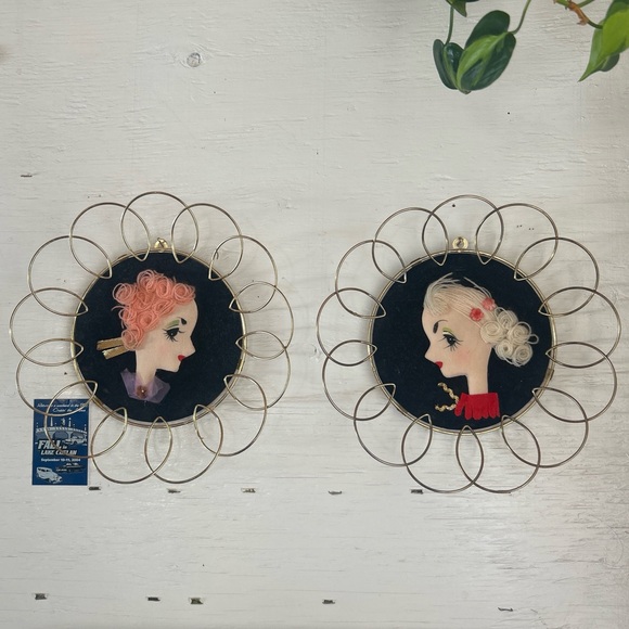 Kische Other - Vintage Wire Frame Portraits with Black Background